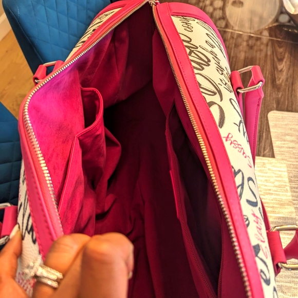 Sassy Jones Pink and Cream Travel Bag - Picture 7 of 7